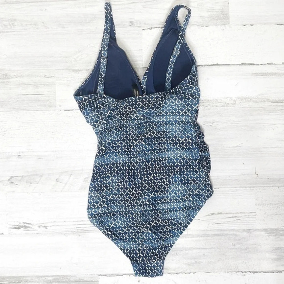NipTuck Twist Front Joanne One Piece Blue Swimsuit US Size 8‎ - Picture 2 of 6
